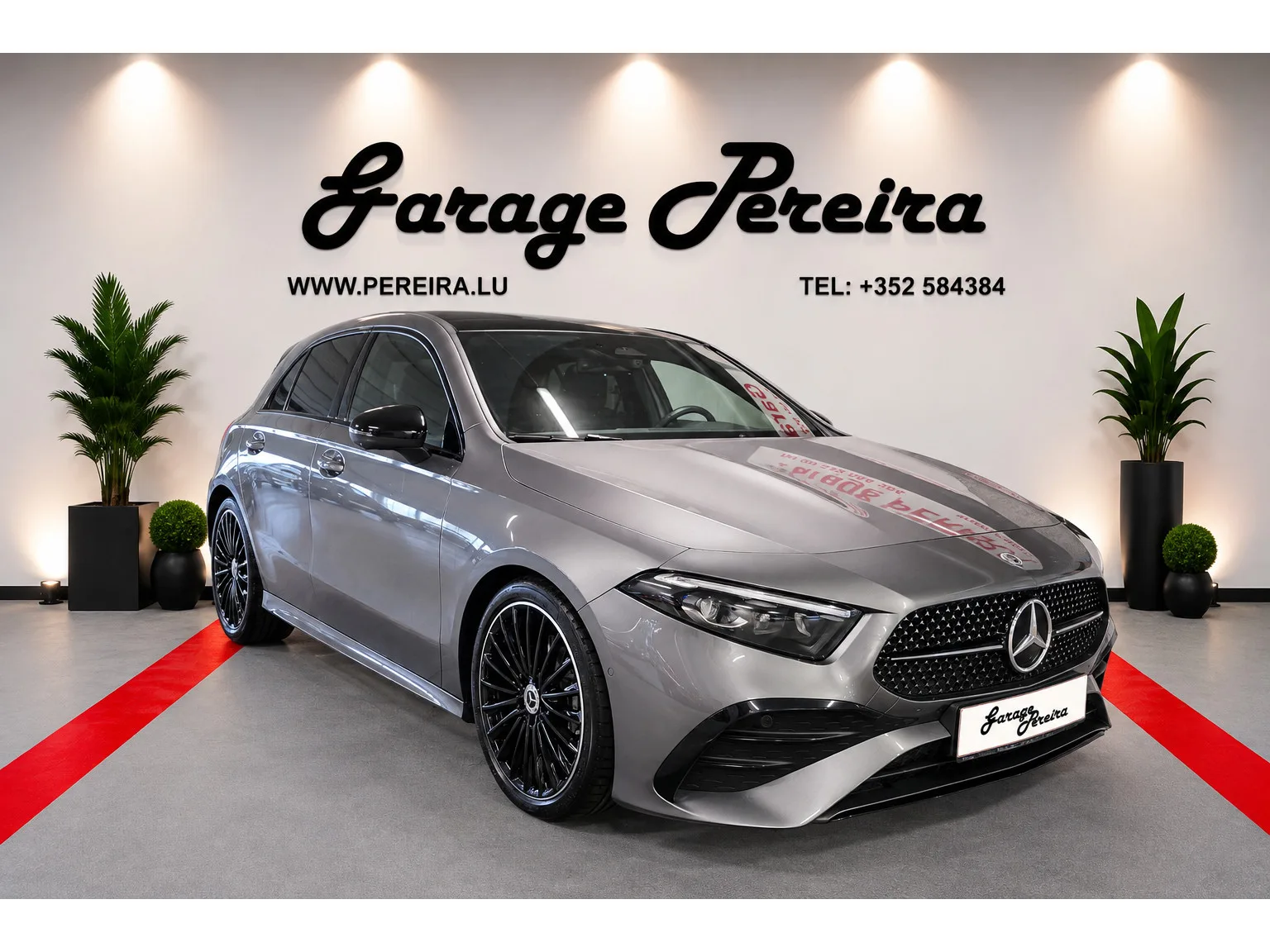 Mercedes-Benz A 200 D AMG LINE FACELIFT PANO CUIR NAVI 1 HAND - Photo 1