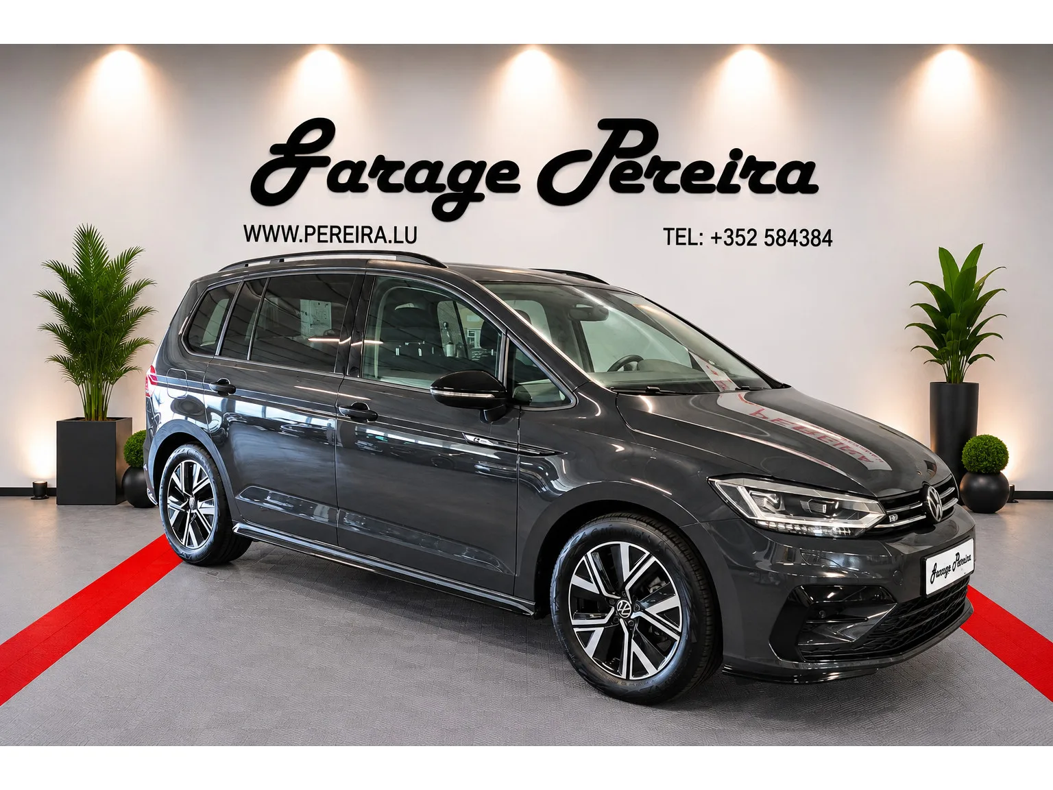 Volkswagen Touran NEW MODEL 2.0 TDI 150 DSG R-LINE 7 SITZE IQ LIGHT NAVI - Photo 1