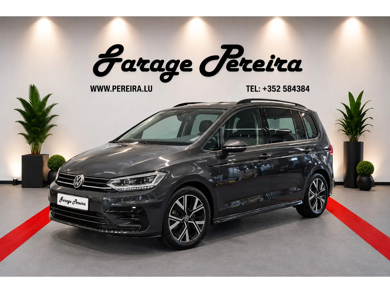 Volkswagen Touran NEW MODEL 2.0 TDI 150 DSG R-LINE 7 SITZE IQ LIGHT NAVI - Photo 1