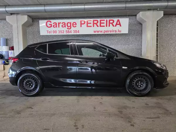 Opel Astra 1.4 150 TURBO NAVI 1 HAND - Photo 2