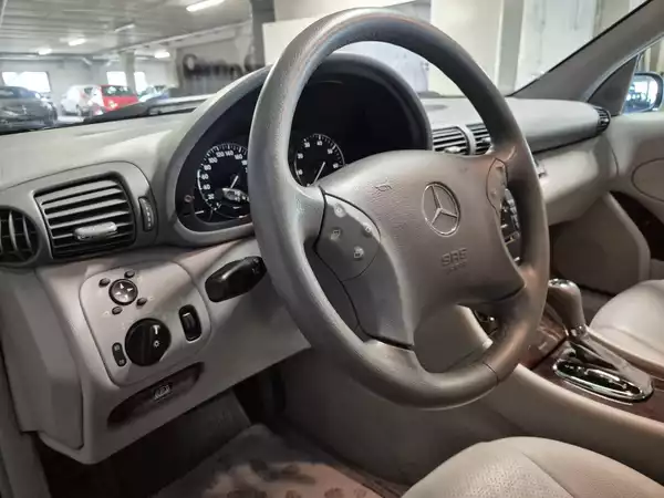 Mercedes-Benz C 240 V6 AUTO CUIR 1 HAND new Model - Photo 3