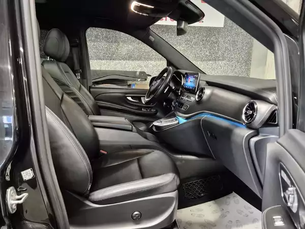 Mercedes-Benz V 250 D AMG LINE 6 SITZE BURMESTER PANO CUIR NAVI - Photo 3
