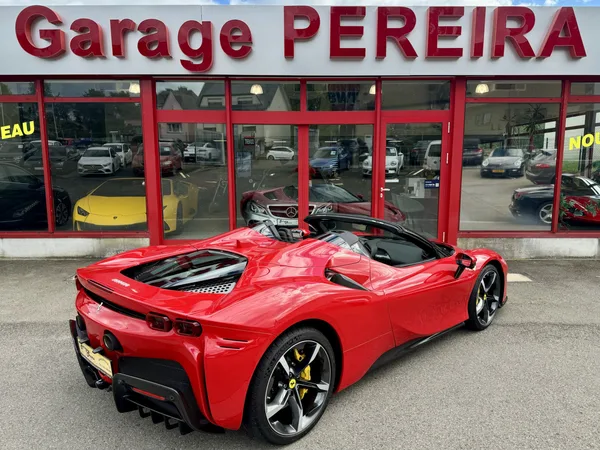 Ferrari SF90 Spider REPRISES POSSIBLE ... INZAHLUNGEN MÖGLICH Full options Great best comfort seats 1 HAND - Photo 2