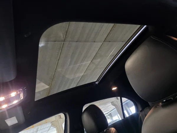 Mercedes-Benz A 250 e Plug in PROGRESSIVE LINE PANO CUIR NAVI 1 HAND - Photo 3