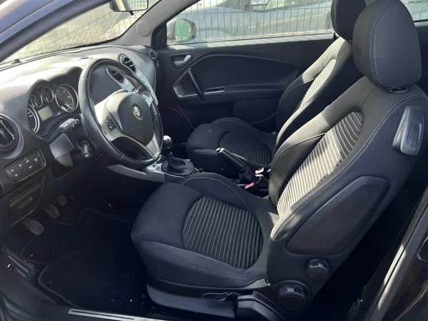 Alfa Romeo MiTo 1.3 JTDM - Photo 2