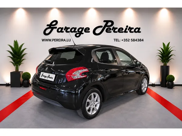 Peugeot 208 1.6 HDI 92 STYLE 1 HAND - Photo 2