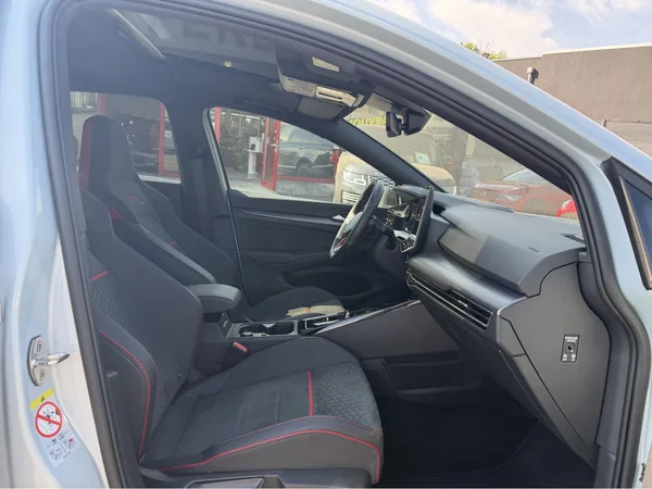 Volkswagen Golf GTI FACELIFT 2.0 TSI 300 CLUBSPORT CRYSTAL ICE BLUE IQ LIGHT HARMAN KARDON PANO NAVI - Photo 3