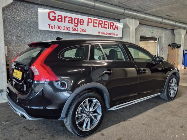 Volvo V60 Cross Country D3 GEARTRONIC CUIR NAVI - Photo 2