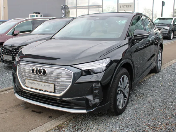 Audi Q4 e-tron 40 HEAD UP CUIR NAVI 1 HAND AUTONOMIE +- 500KM - Photo 3