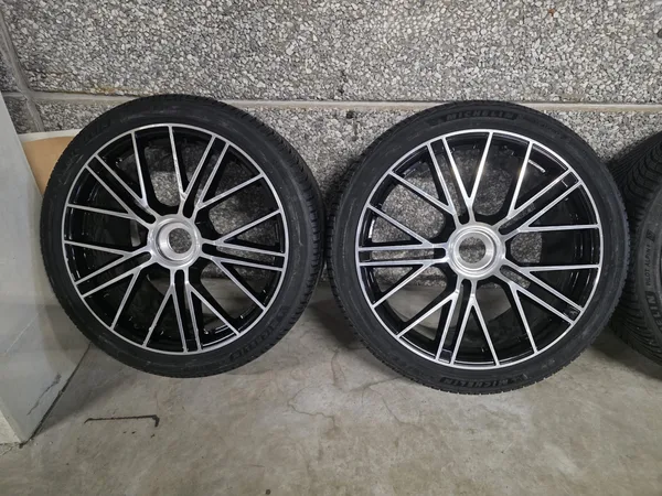 Jantes alu + Pneus hiver 21 275/35 R21 - Photo 2