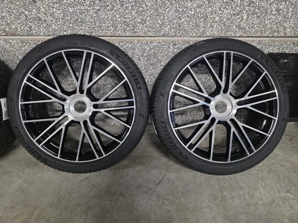 Jantes alu + Pneus hiver 21 275/35 R21 - Photo 3