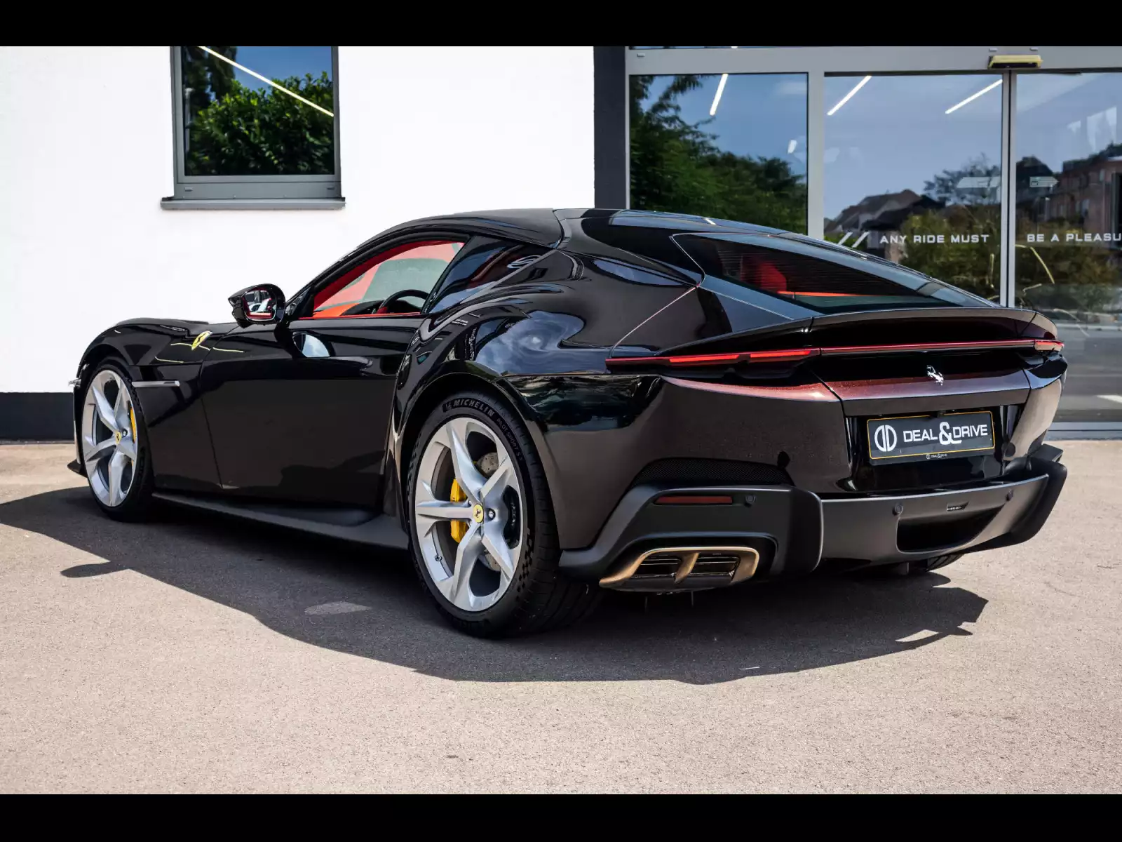Ferrari 12 Cilindri 6.5 V12 (830 CH) – NERO PUROSANGUE - Photo 1