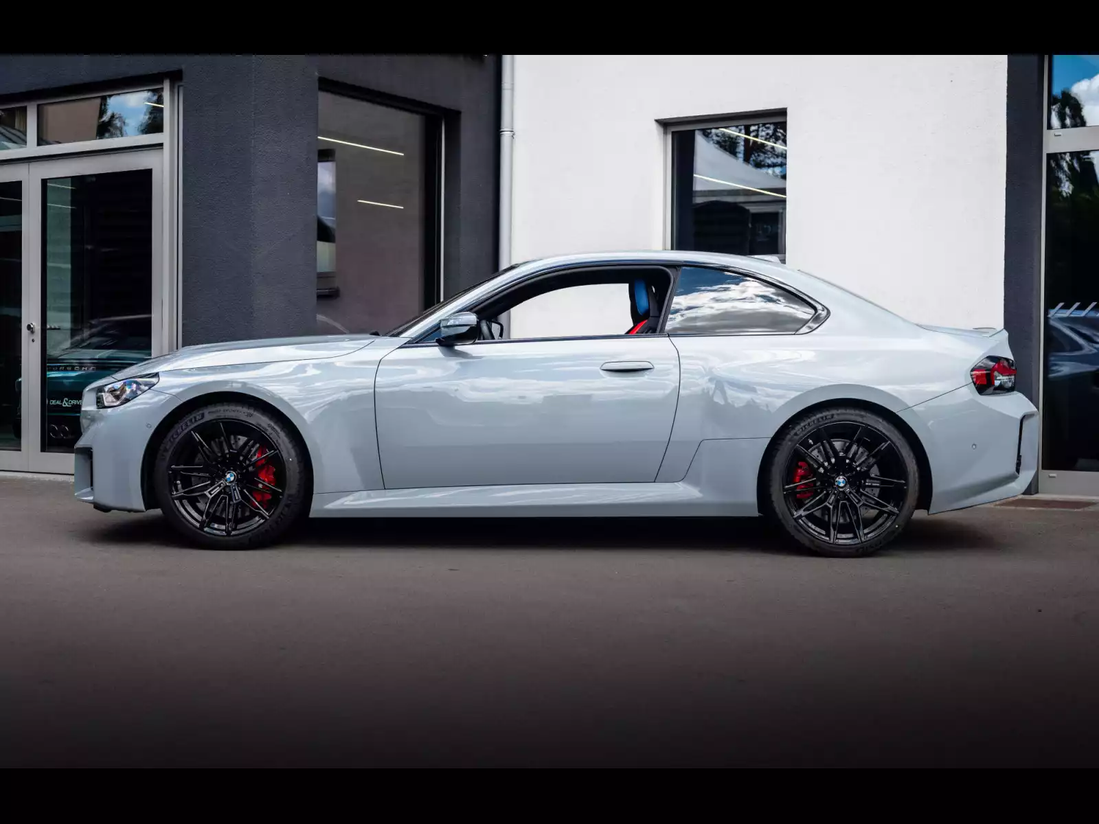 BMW M2 COUPE (G87) – BROOKLYN GRAU METALLIC - Photo 1
