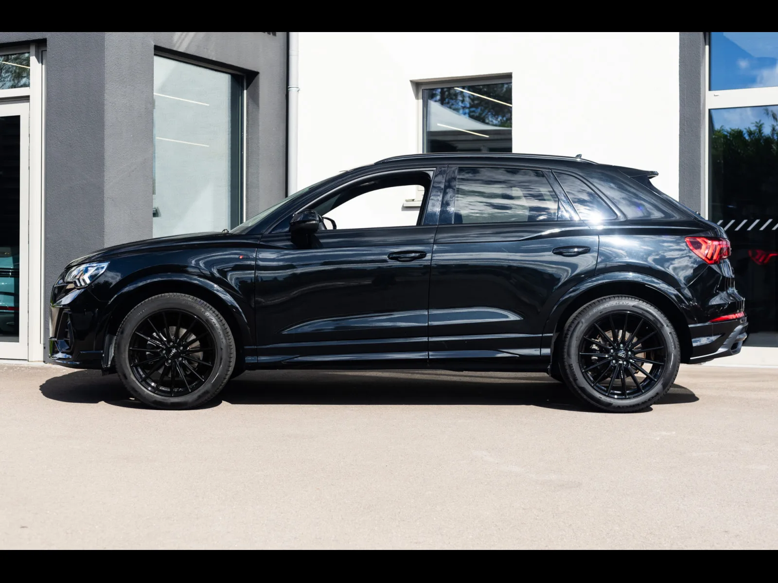Audi Q3 35 TFSI S-TRONIC S-LINE - Photo 1