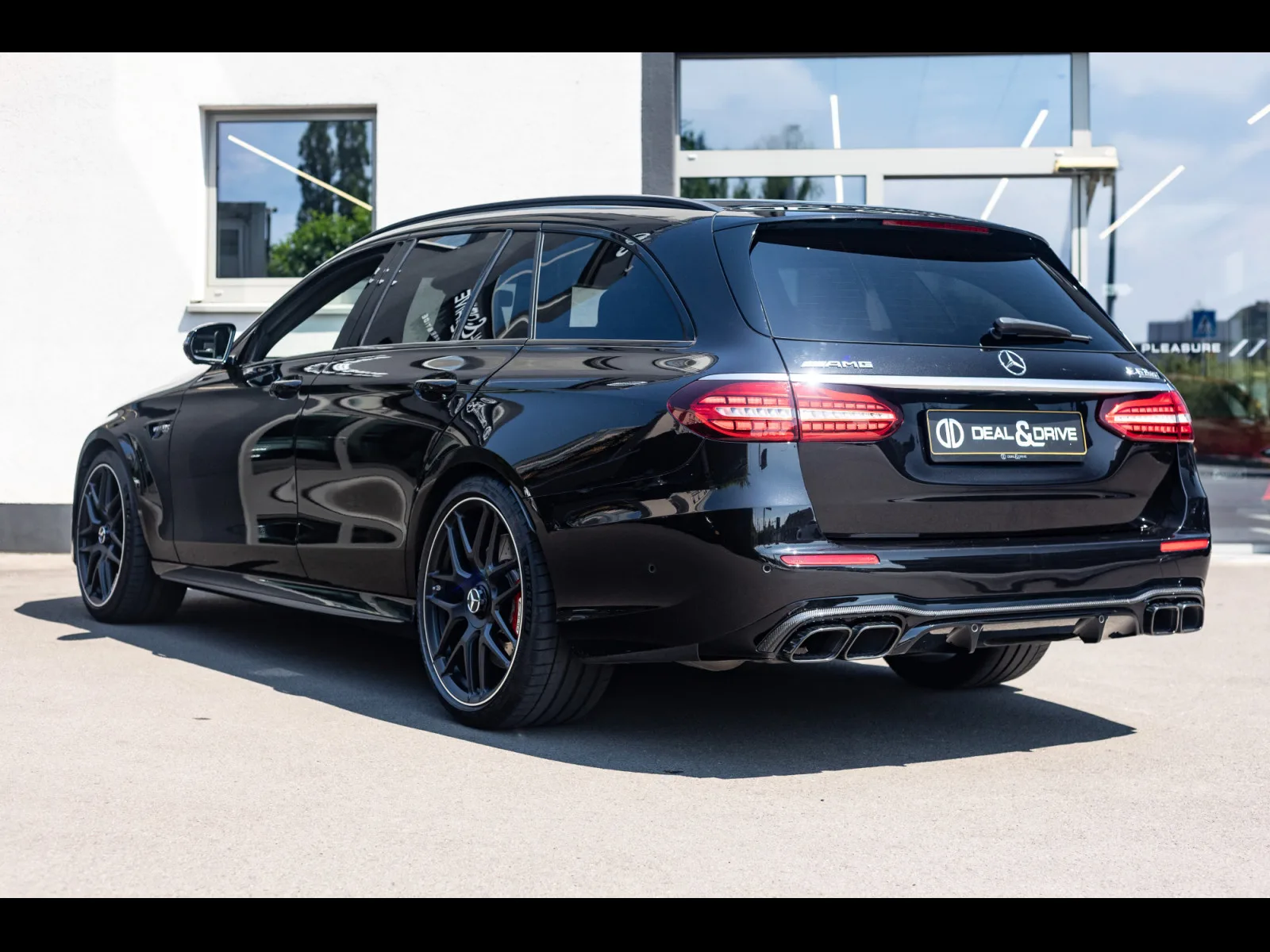 Mercedes-Benz E 63 AMG S T-MODELL (612 CH) - Photo 1