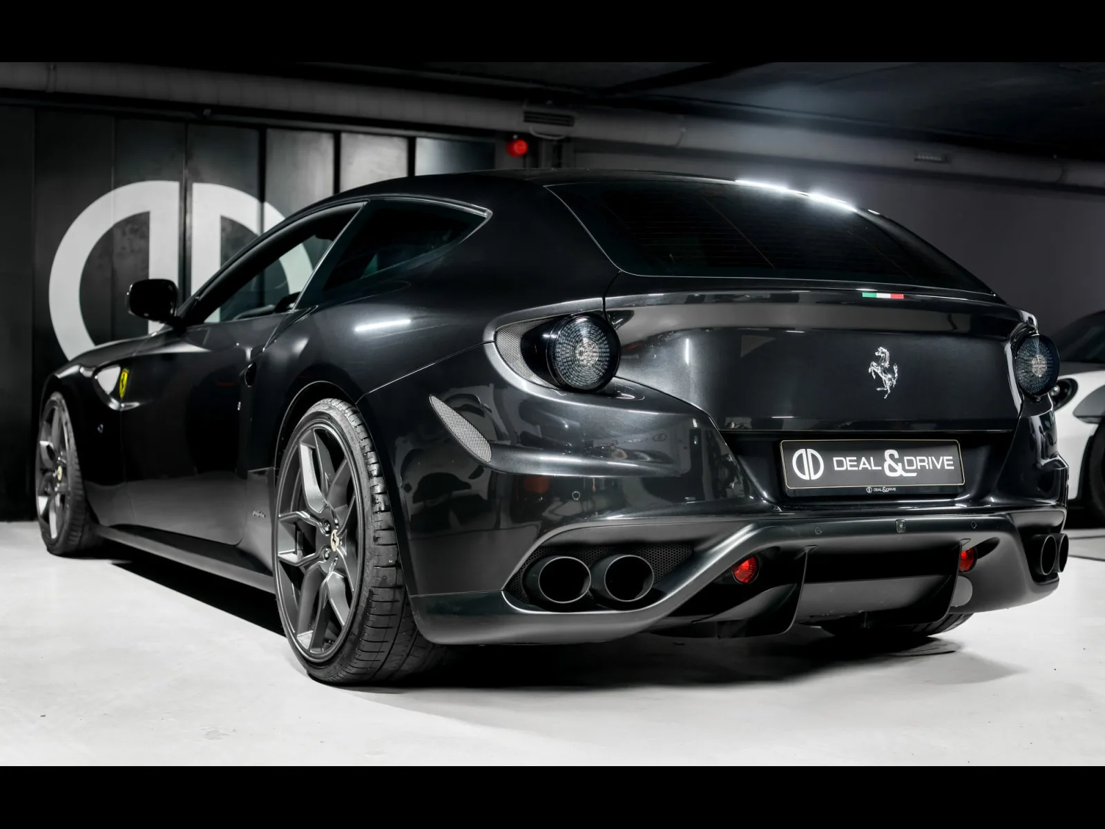 Ferrari FF 6.2 V12 4RM (661 CH) - Photo 1