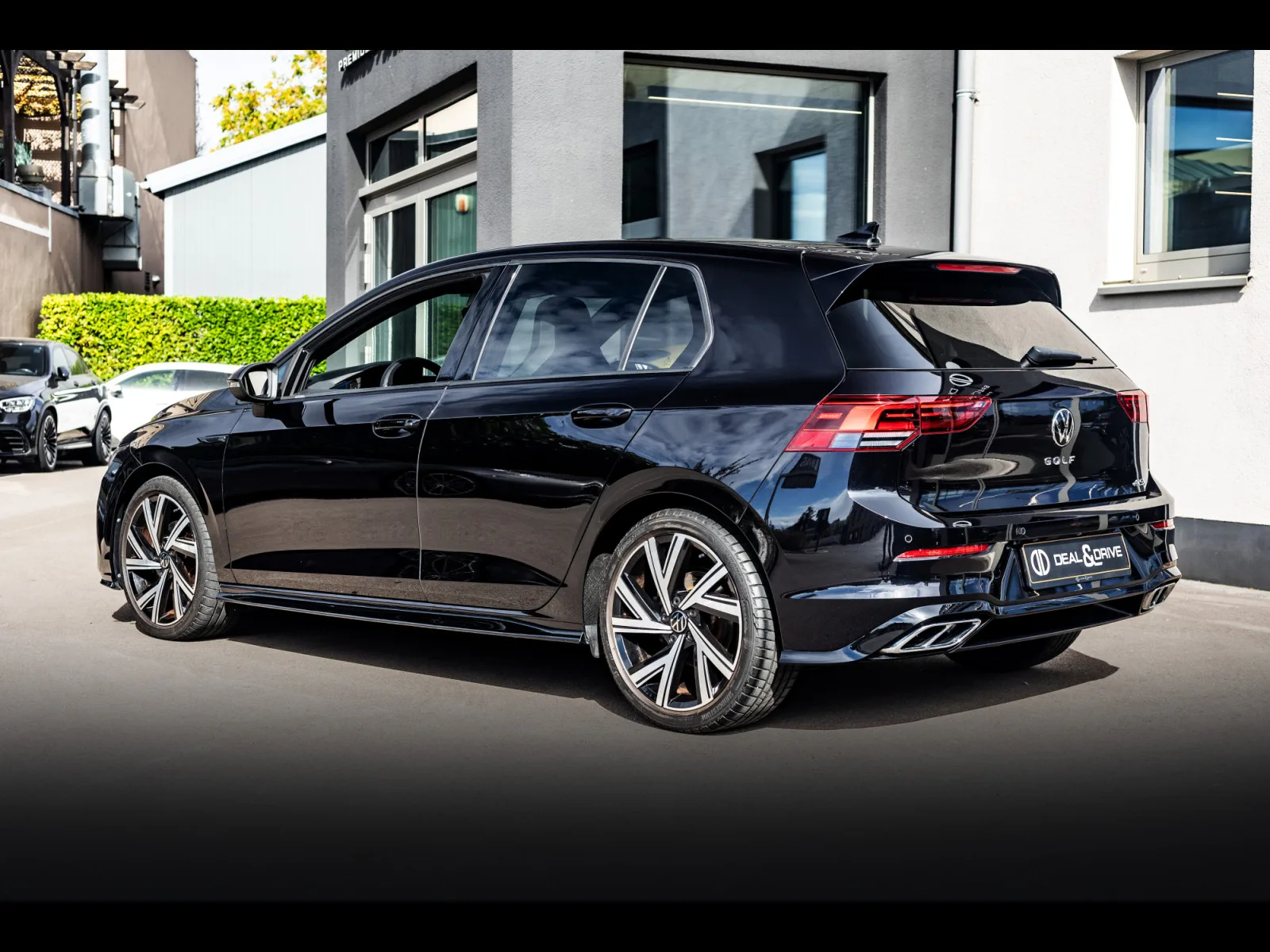 Volkswagen Golf VIII 1.5 eTSI R-LINE DSG7 - Photo 1