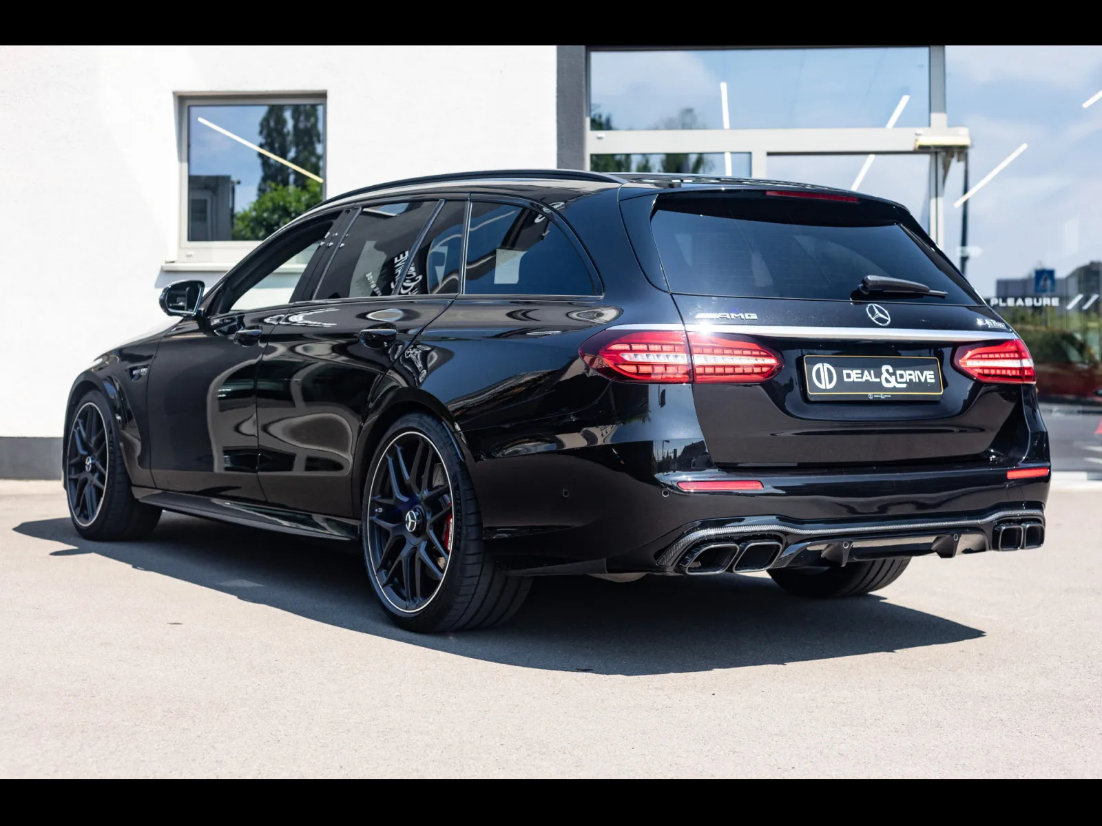 Mercedes-Benz E 63 AMG S T-MODELL (612 CH) - Photo 1