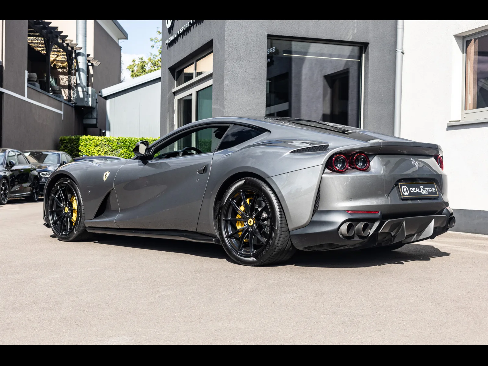 Ferrari 812 Superfast 6.5 V12 - Photo 1