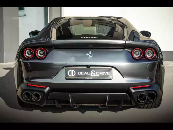 Ferrari 812 Superfast 6.5 V12 - Photo 3