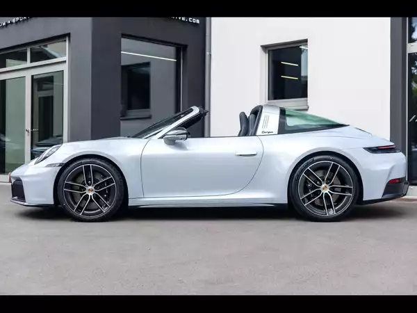 Porsche 992 .2 911 TARGA 4 GTS PDK - Photo 2
