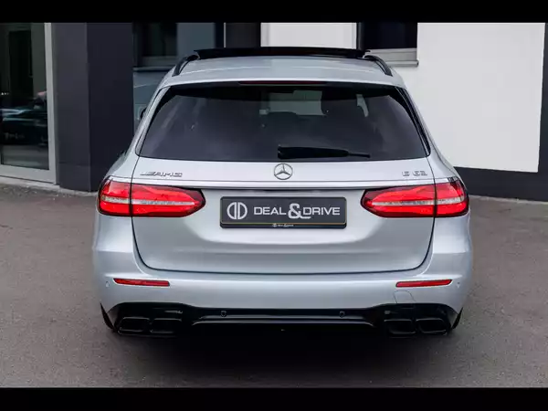 Mercedes-Benz E 63 AMG T-MODELL 4MATIC+ - Photo 3