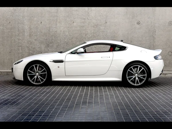 Aston Martin V8 Vantage S COUPE SPORTSHIFT II - Photo 2