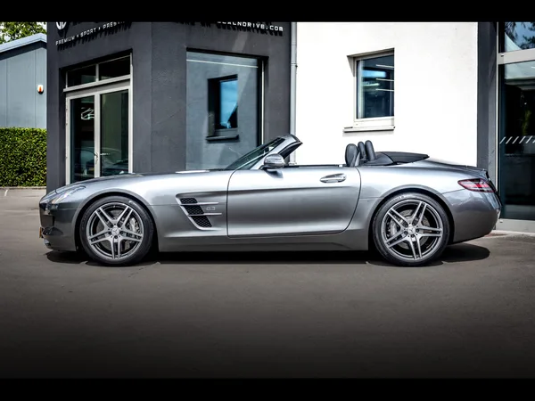 Mercedes-Benz SLS AMG ROADSTER 6.3 V8 - Photo 2