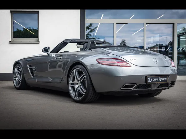 Mercedes-Benz SLS AMG ROADSTER 6.3 V8 - Photo 2