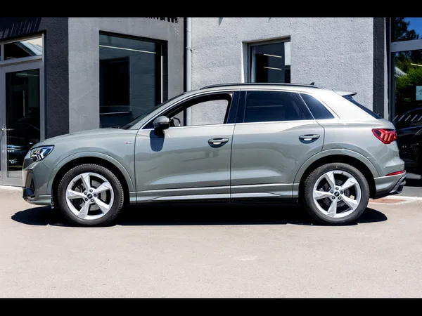 Audi Q3 45 2.0 TFSI (245 CH) QUATTRO S-TRONIC S-LINE - Photo 2