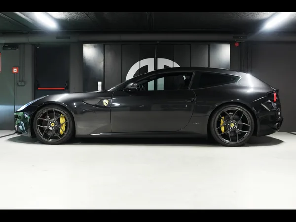 Ferrari FF 6.2 V12 4RM (661 CH) - Photo 2