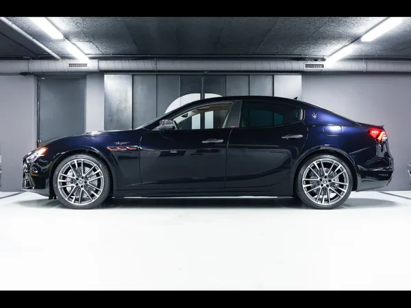 Maserati Ghibli TROFEO 3.8 V8 RWD (580 CH) - Photo 2