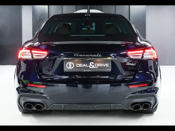 Maserati Ghibli TROFEO 3.8 V8 RWD (580 CH) - Photo 3