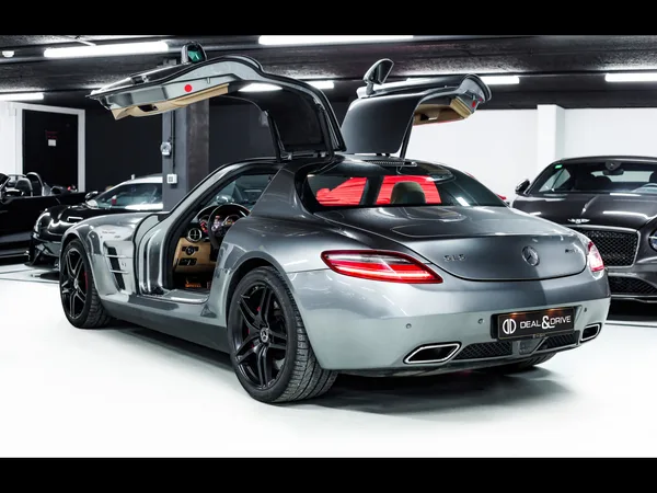 Mercedes-Benz SLS AMG COUPE 6.3 V8 - Photo 2