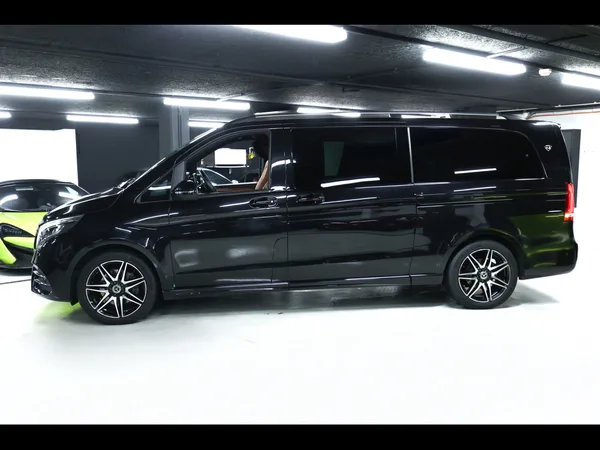 Mercedes-Benz V 300 d 4MATIC EXTRALANG AMG-LINE - Photo 2