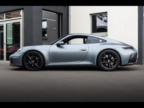 Porsche 911 (992.2) CARRERA T COUPE 6-SPEED MANUAL - Photo 2