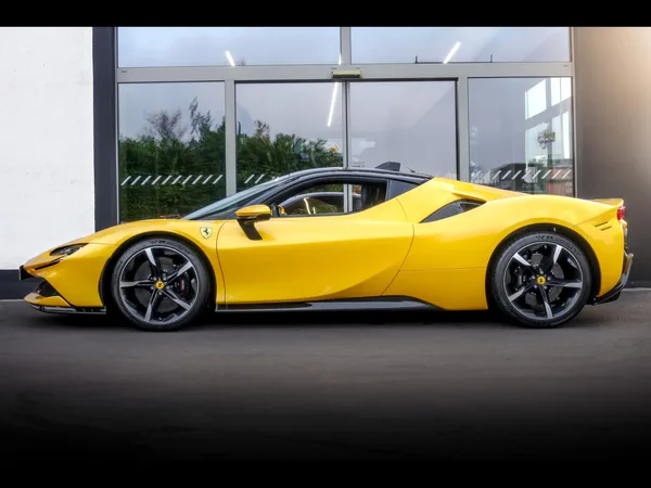 Ferrari SF90 Stradale STRADALE GIALLO 3 STRATO CARBONE BLEU - Photo 2