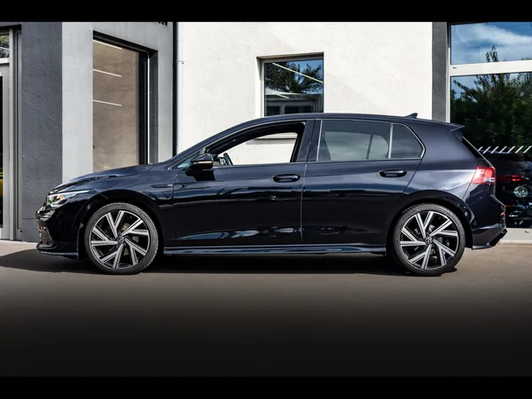 Volkswagen Golf VIII 1.5 eTSI R-LINE DSG7 - Photo 2