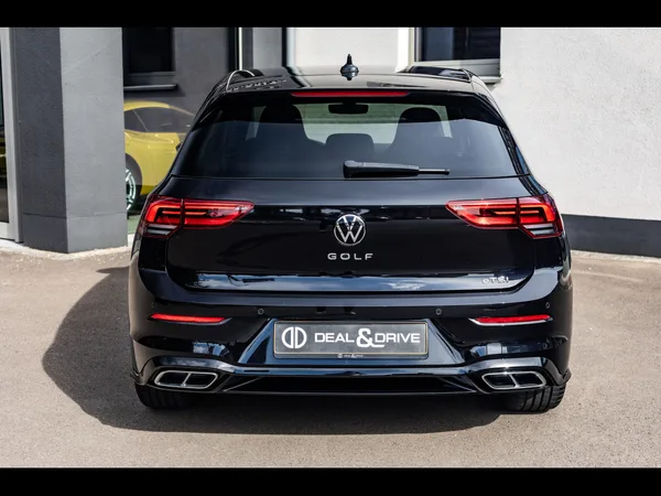 Volkswagen Golf VIII 1.5 eTSI R-LINE DSG7 - Photo 3