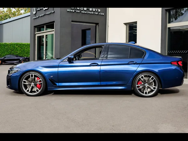 BMW M550 LIMOUSINE (G30) XDRIVE 530 CH - Photo 2