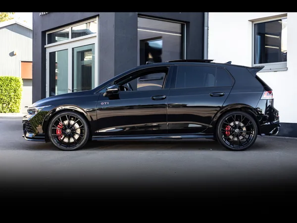 Volkswagen Golf GTI 8.5 2.0 TSI CLUBSPORT DSG7 (300 CH) - Photo 2