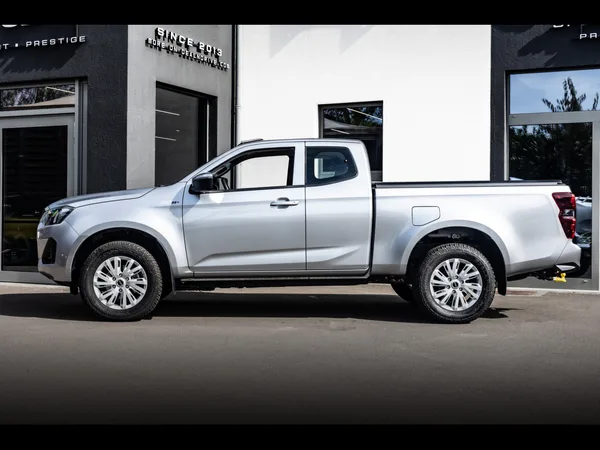 Isuzu D-Max 1.9 DDI EXTENDED CAB 164CH N60 BB + SPACE A/T - Photo 2