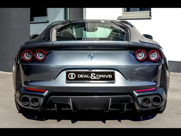 Ferrari 812 Superfast 6.5 V12 - Photo 3