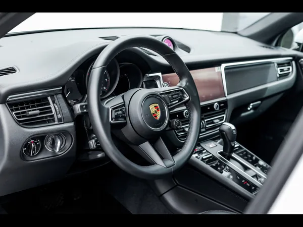 Porsche Macan III GTS PDK - Photo 2