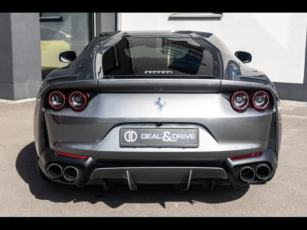Ferrari 812 Superfast 6.5 V12 - Photo 3