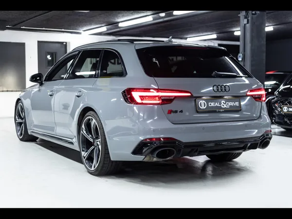 Audi RS4 AVANT 2.9 TFSI QUATTRO TIPTRONIC - Photo 2