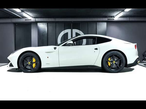 Ferrari F12 Berlinetta 6.3 V12 F1 - Photo 2