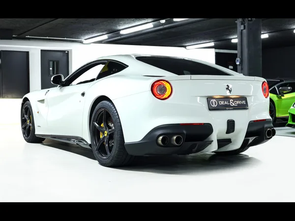Ferrari F12 Berlinetta 6.3 V12 F1 - Photo 2