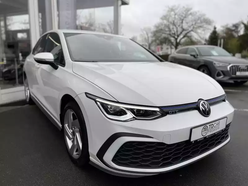 Volkswagen Golf 8 GTE 1.4 TSI 245CV DSG - Photo 1