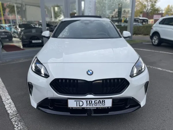 BMW 120 i Pack M Auto - Photo 2